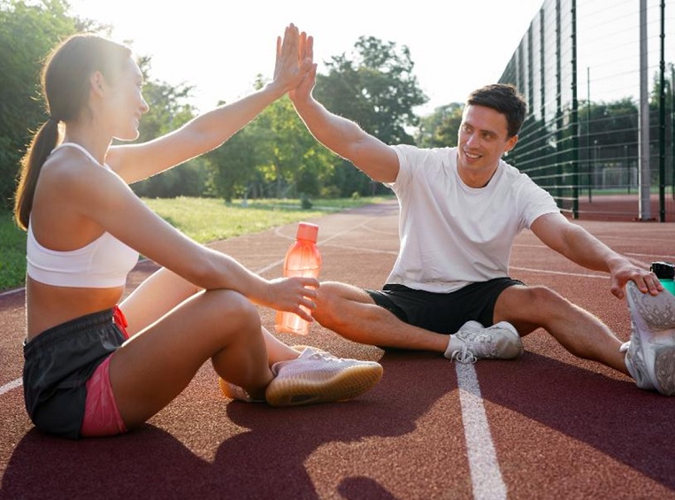 Спортивный лайфстайл: питание, тренировки и тренды в одежде