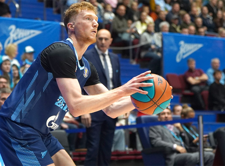 Владислав Емченко: Позади четверть чемпионата, а впереди матчи с «Нижним» и ЦСКА