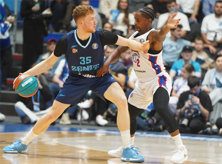 «Зенит» выиграл у ЦСКА подбор, для победы не хватило одной атаки