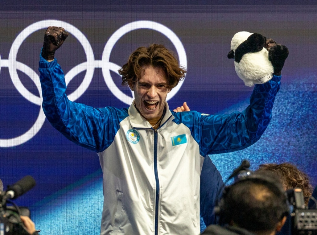 Мишабай, брат! Ты подарил всем людям вдохновение и выбрал на Олимпиаде мою песню, дарю тебе «железного коня» - певец Димаш