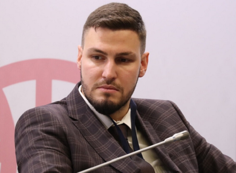 ГАСИЛИН: Не знаю, сколько у Карпина внутреннего ресурса, но хочется пожелать ему сил. Тренер сборной должен быть свеж, а тут ещё «Динамо»…