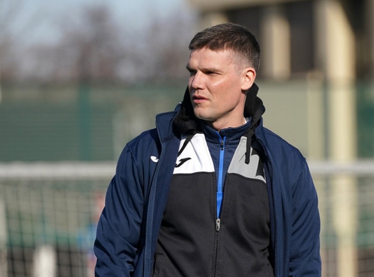 «Прошлых ошибок груз»? Игорь Денисов даже не взорвался, задал вопрос судье - и был удален за «неспортивное поведение»