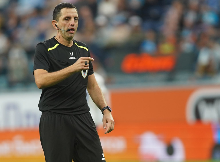 Двойными трактовками руководство само подставляет арбитров: Кукуян изучал аналогичный питерскому эпизод в Оренбурге – тогда это был пенальти