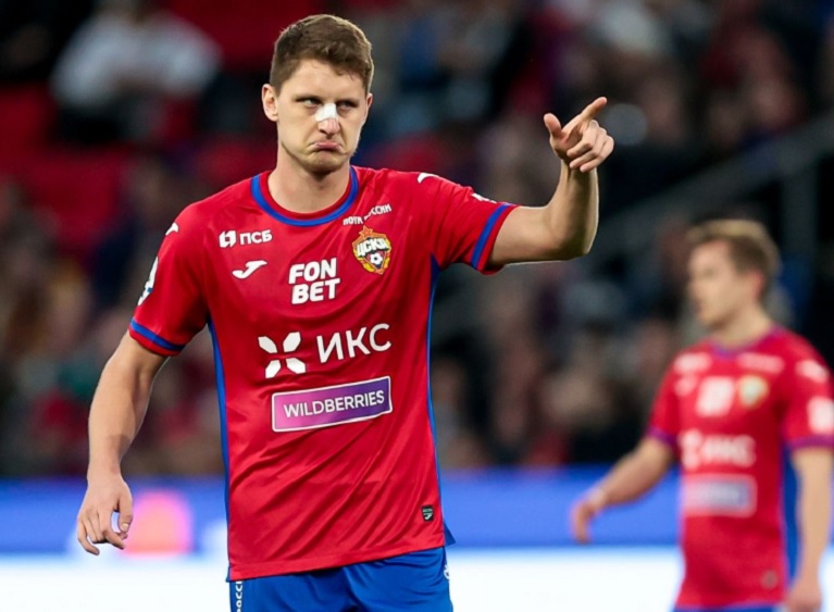 Хомуха не верит в высокую травматичность Дивеева: «Если «Зенит» его берет, значит, уверен в здоровье защитника». А что считает врач ЦСКА?