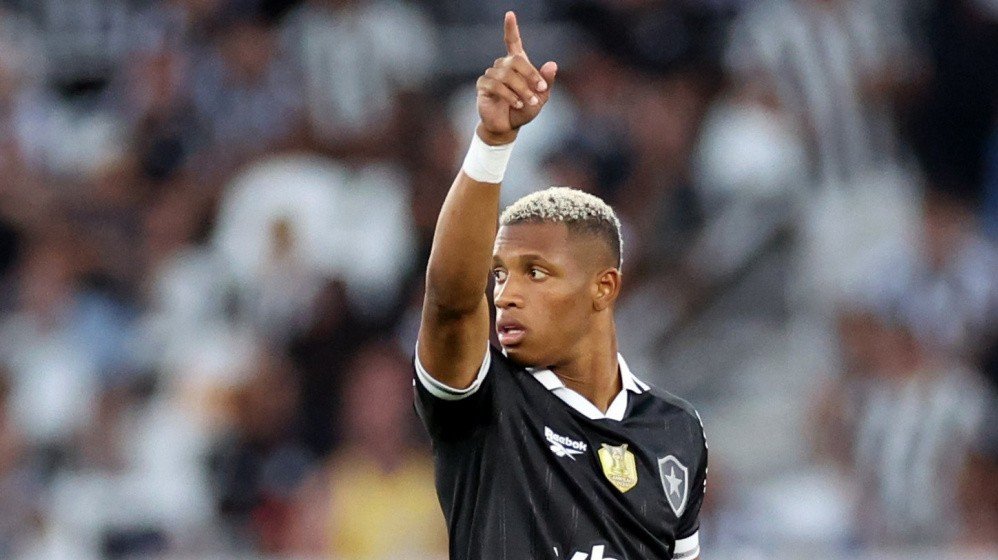 Источник: «Зенит» может заменить Вендела на хавбека сборной Бразилии. Петербуржцы готовы платить ему 4 млн евро