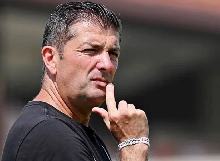 Пустеющие трибуны и осторожный незрелищный футбол – в «Рубине» объяснили, с чем будет бороться новый испанский наставник