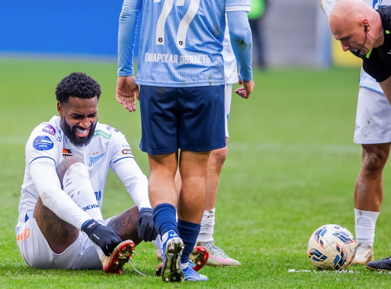 Теперь понятно, почему «Зенит» и не собирался меняться кругами: Семак - о весеннем футболе в Самаре в ноябре