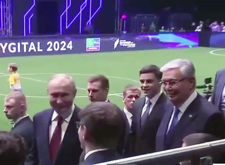 Аршавин попросил Путина создать российский аналог футбольных симуляторов. Президент пообещал поддержку Газпрома