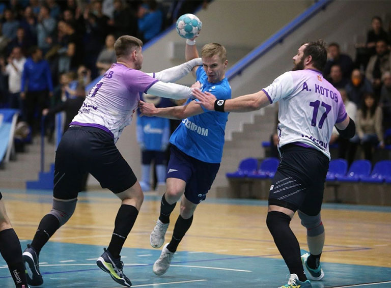 «Зенит» вернулся не с пустыми руками. Завершив вничью встречу в Чехове, «Зенит» добавил по одному баллу в зачет сразу двух турниров «Зенит» вернулся не с пустыми руками. Завершив вничью встречу в Чехове, «Зенит» добавил по одному баллу в зачет сразу двух турниров