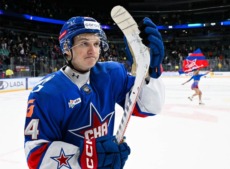 Савиков свой дебют за армейцев отметил заброшенной шайбой Савиков свой дебют за армейцев отметил заброшенной шайбой