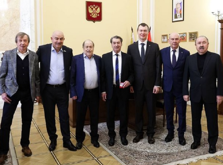 Детали встречи с министром по лимиту раскрыл экс-скаут «Зенита»: Черчесов предложил не резко все обрубать и налог…