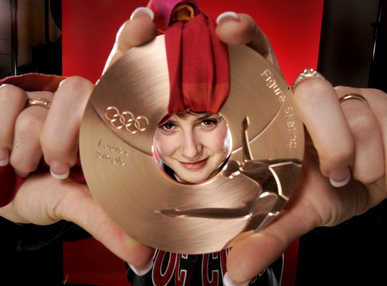 На Играх будут те, кто постарается выбить нашим фигуристам почву из под ног, сделать любую подставу. Это серпентарий, ребятам надо отключиться – Слуцкая