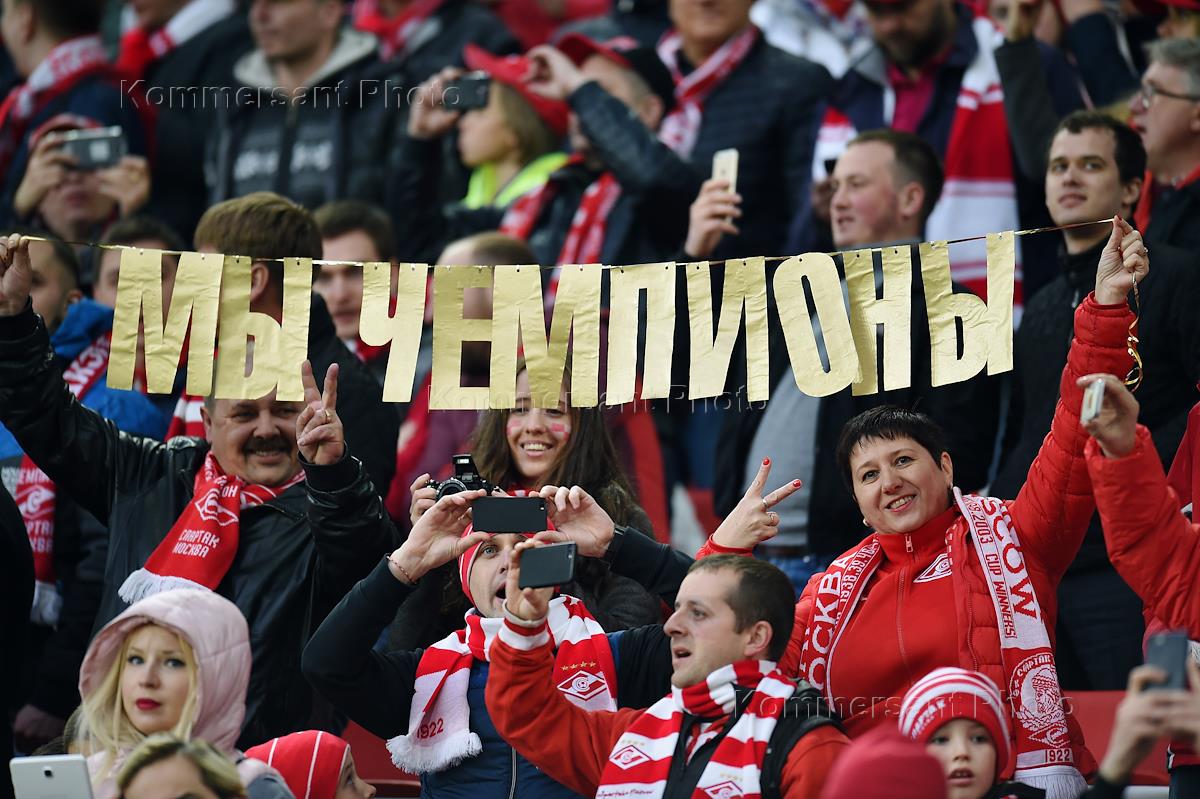 Поражения «Спартаку» не простили тренерам ни в «Зените», ни в ЦСКА. Помогут ли затеянные кардинальные перемены?