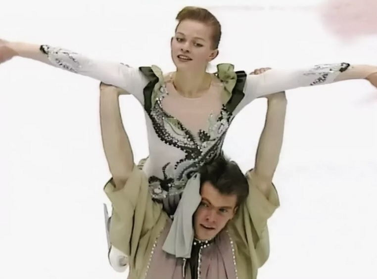 С венгерской фамилией и ленинградским характером. Серебряный призер Олимпиады-1992 по фигурному катанию отметила 60-летие