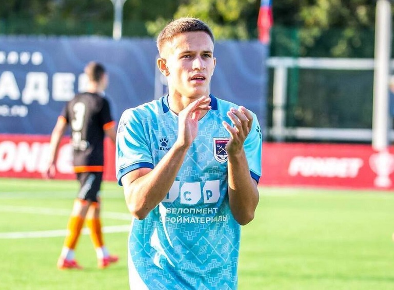 «Балтика» нашла усиление в питерском клубе - подписала 19-летнего центрального полузащитника