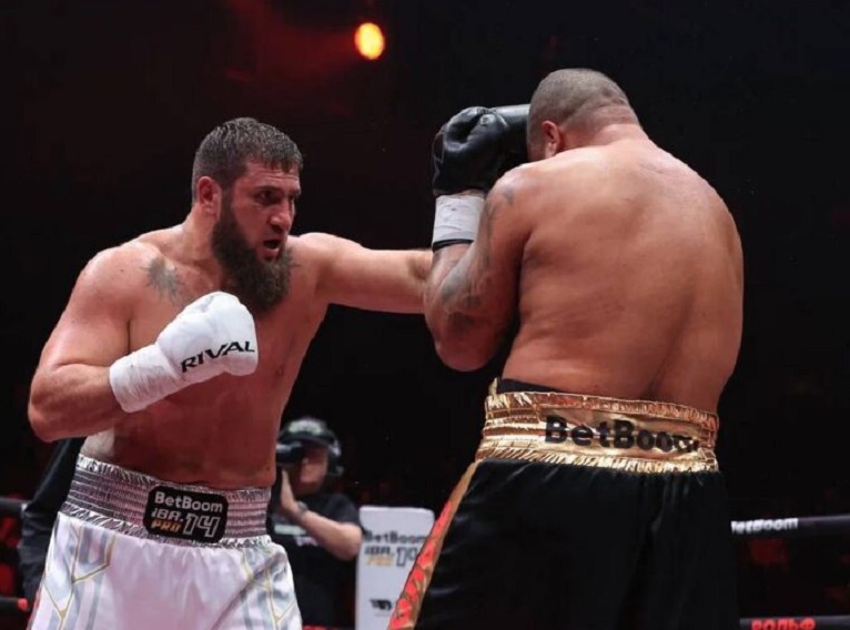 Кто не спрятался, тот «попал». Российские боксеры разгромили «остальной мир»