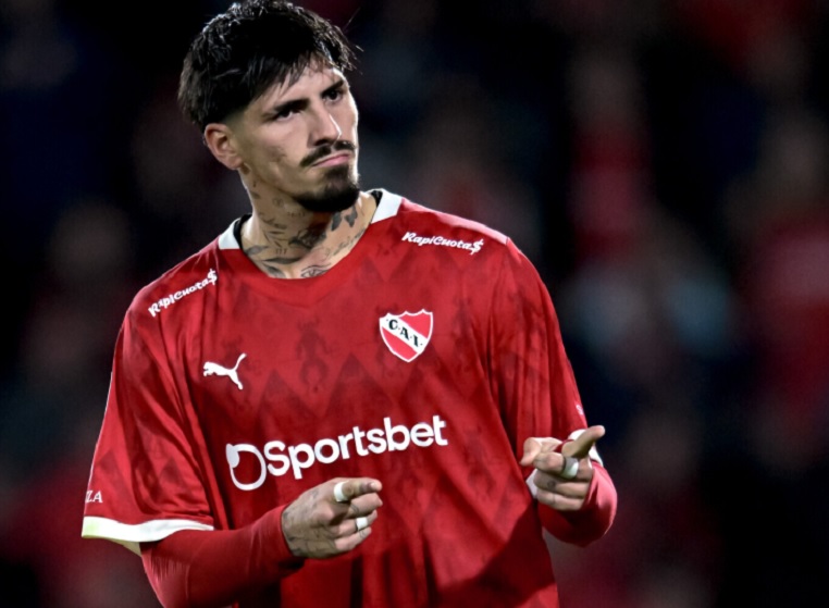 У скаутов «Зенита» очень высоко котировался защитник «Индепендьенте» Ломонако, но аргументы за Дивеева перебили вариант с аргентинцем