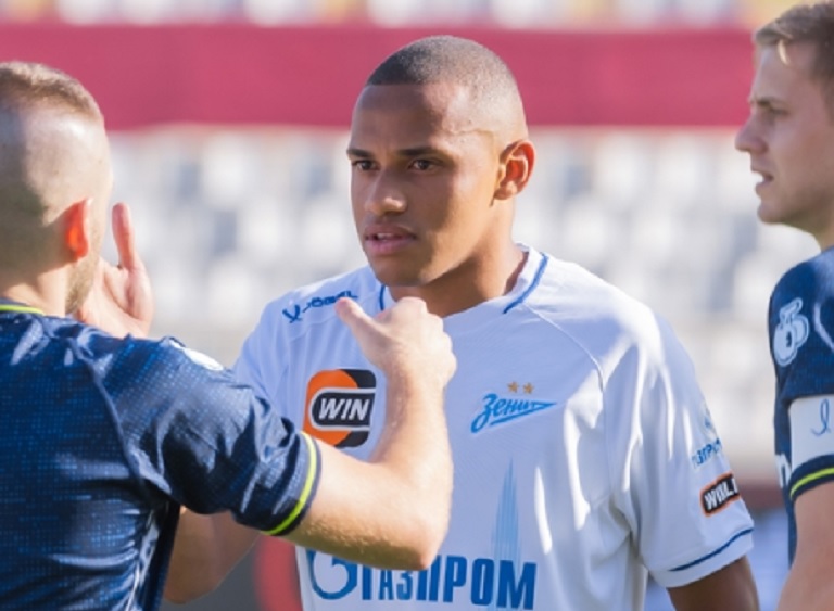 Сергей ВЕДЕНЕЕВ: Джон Джон хорош - мяч почти не терял. Техника, тактика - в порядке. А вопрос один: насколько он готов увеличить объём беговой работы