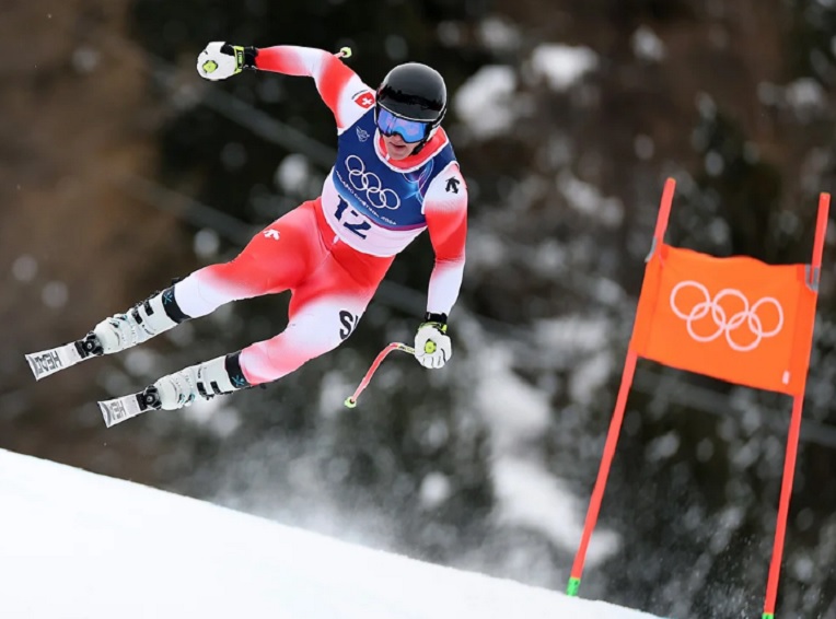 Сбор средств для чемпиона. Первым триумфатором Олимпиады-2026 стал швейцарский горнолыжник с непростой судьбой