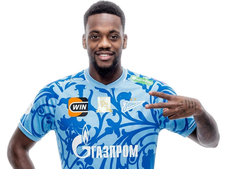 «Зенит» сыграет с «Оренбургом» в форме с рисунком ограды Михайловского сада – такая же на футболках женской команды