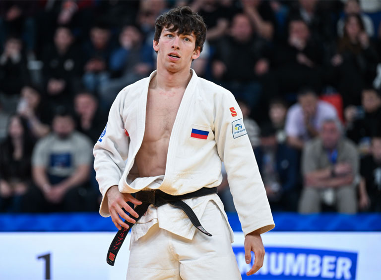 С флагом и гимном! Тимур Арбузов завоевал золотую медаль чемпионата Европы