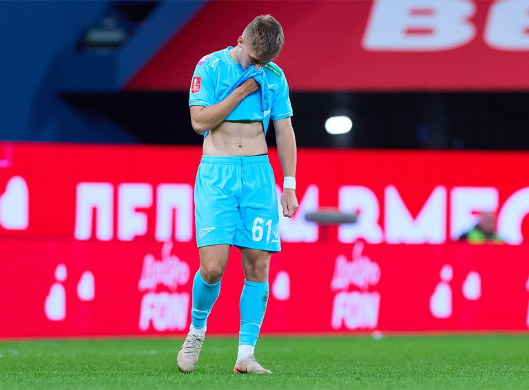 Что сказал Семак незабившему пенальти Кондакову? - раскрывает сам главный тренер питерцев