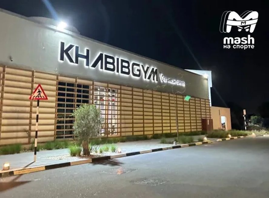 Грязь и унижения в раздевалке: клиентки зала Хабиба Нурмагомедова в ОАЭ рассказали, что происходит за красивой вывеской