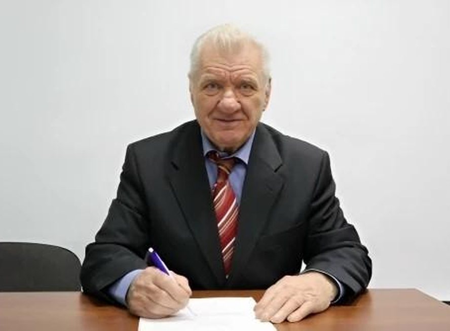 Судил матчи Кубка УЕФА и дал дорогу сотням тренеров. Легендарные имена Петербурга