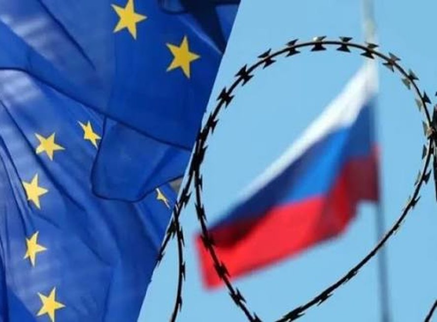 Евробюрократы решили повоевать с МОК: ударят по спортивным федерациям, допустившим россиян, и самим атлетам санкциями!