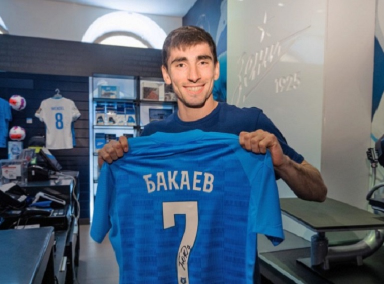 Бакаев уже приносит победу «сине-бело-голубым». Правда, пока только в серии пенальти