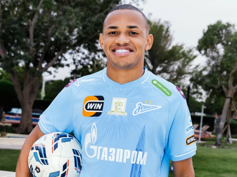 Зырянов рассказал, что Джон Джона «Зенит» вёл уже полгода, договорившись с «РБ Брагантино» - трансфером довольны. Вендел согласен со штрафом