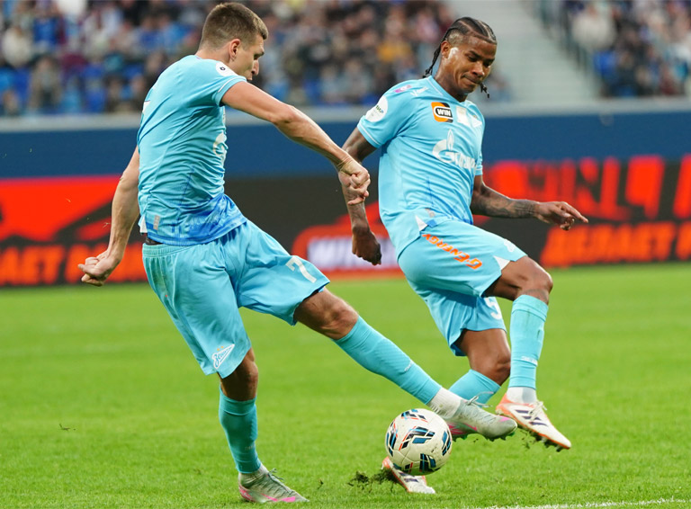 Соболев в гонке бомбардиров. «Если в каждом матче «Зениту» будут давать по два пенальти…» - Быстров