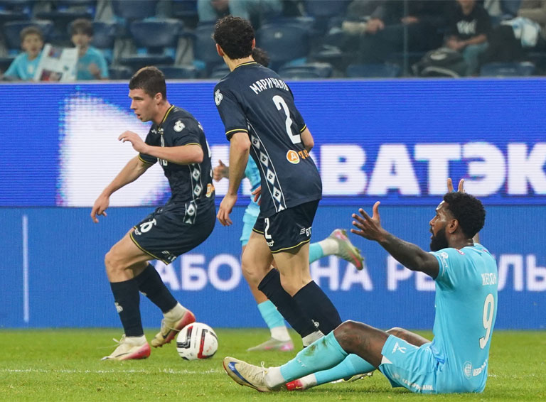 Денис ПОПОВ: Смешно говорить, что «Зенит» играл в Кубке неосновным составом