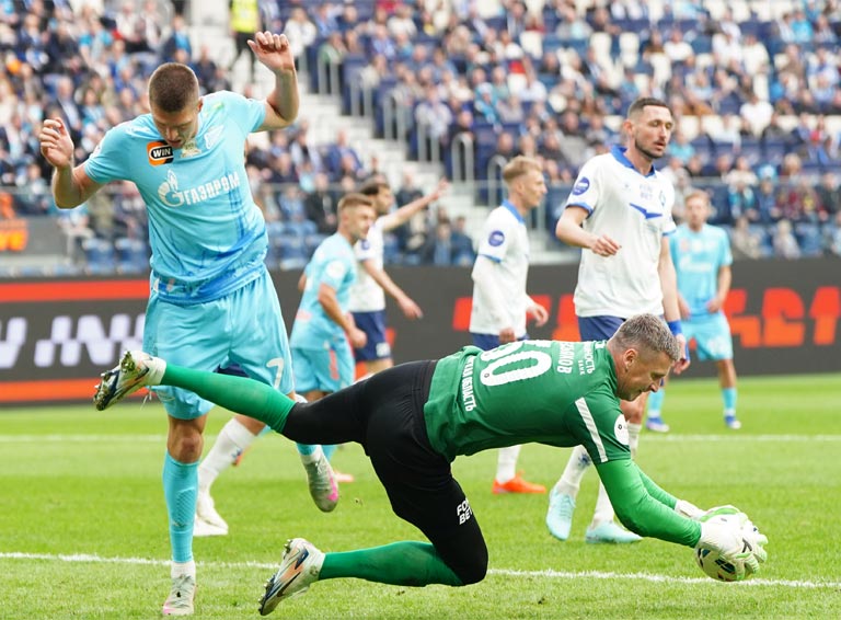 Отсутствие сильных конкурентов помогает Соболеву - Эдуард Мор