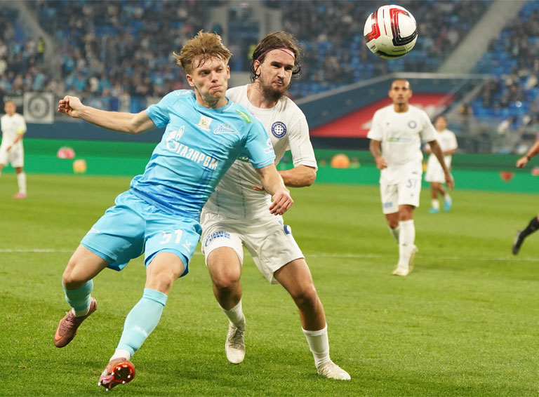 «Зенит» - «Оренбург» - 6:0. Ерохин сотоварищи превратили быстро оставшихся вдесятером «газовиков» в мальчиков для битья, попутно установив рекорд «Пути РПЛ» (18 очков)