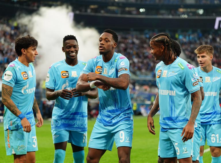 «Нет полного взаимопонимания между игроками, в первую очередь новичками. Но «Зенит» справится с трудностями…» - Куртеян