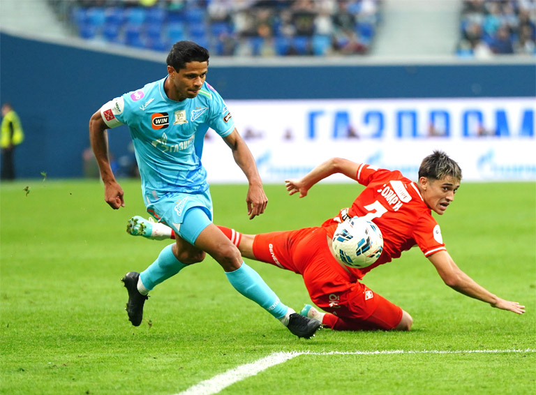 Почему тускнеют звезды «Зенита»? В клубе забыли, похоже, одно правило…